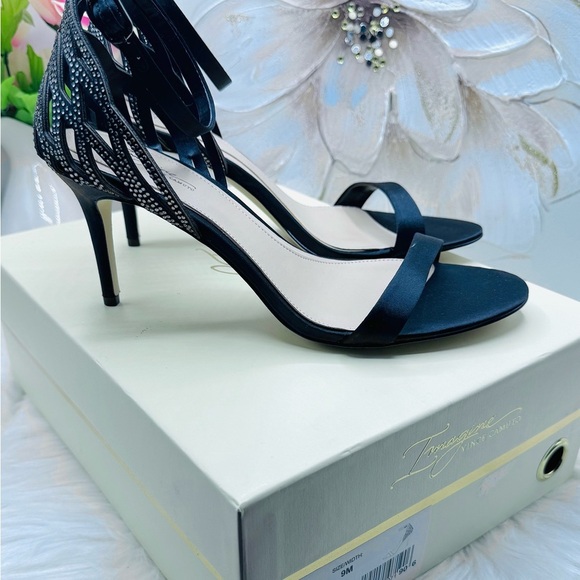 Imagine by Vince Camuto IM-Pharra Pumps - Picture 8 of 9